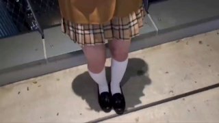 金髮巨乳妹第一次多人混戰! 一穴同時被兩屌操!!
